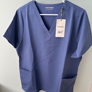 Mandala Large Scrub Top NWT